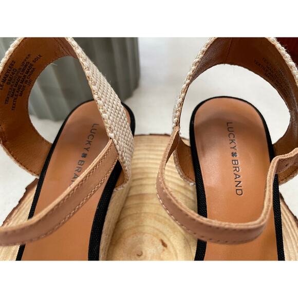 Lucky Brand women’s wedge black size 9 - Picture 3 of 8